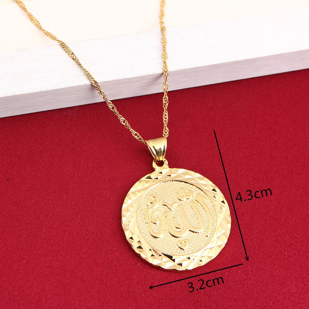 Gold Pendant Mesure