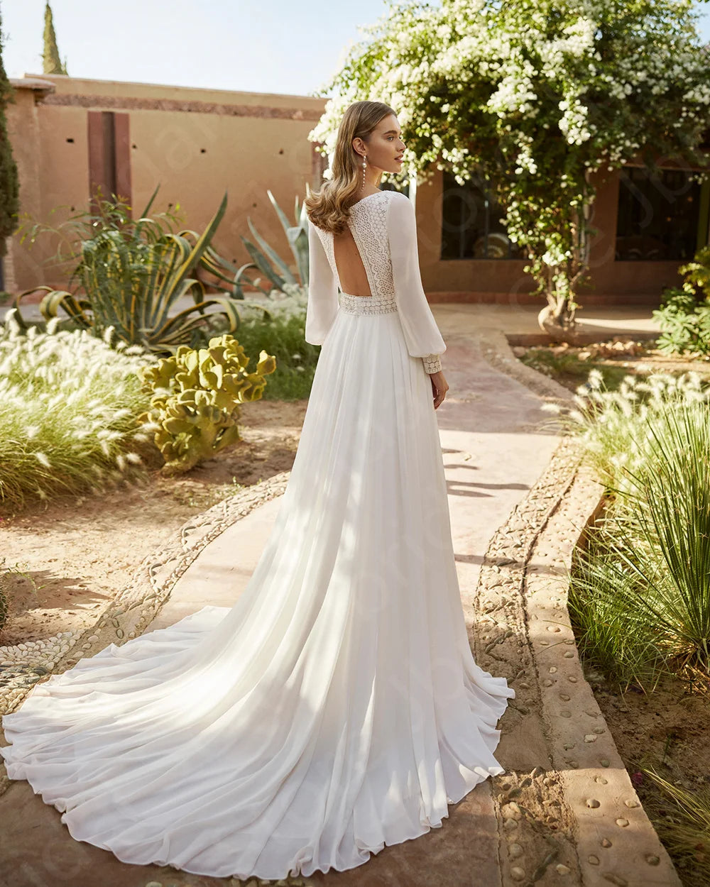 Elegant Wedding Dress Ivory