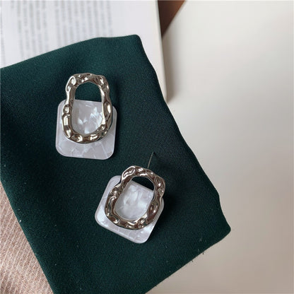 Trend Simulation Pearl Long Earrings Female