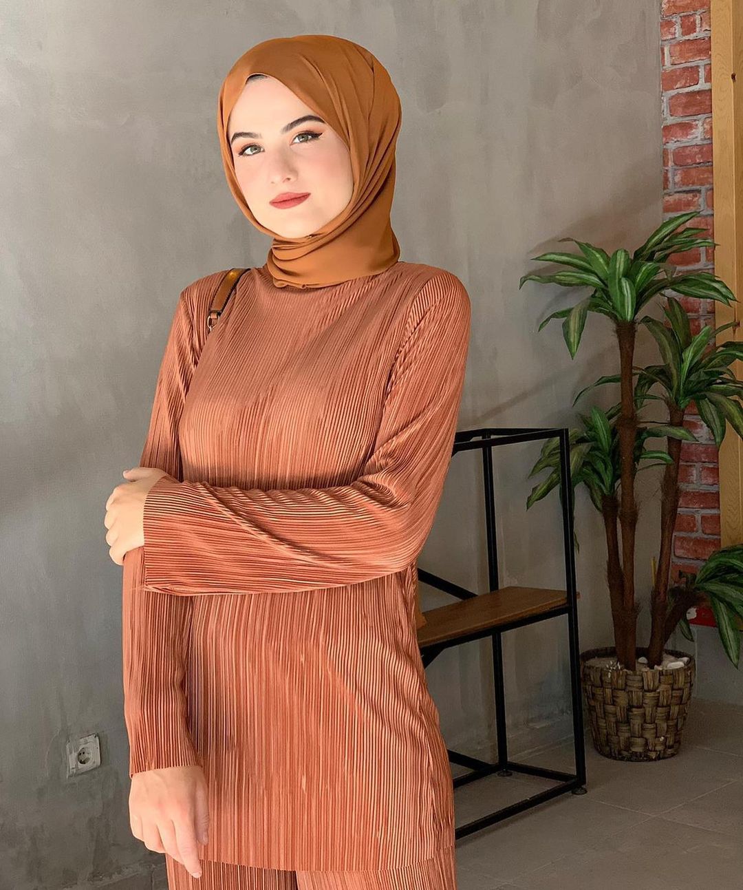 Muslim Fashion Blouse and Pants Abaya 2 Piece Set